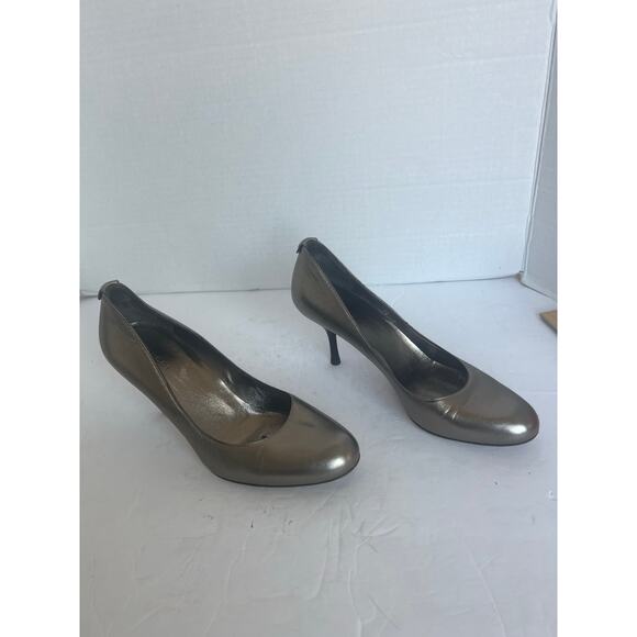 GUCCI Leather Champagne Gold Round Toe Black Low Heel Pump Shoes Size 8 Narrow - Picture 2 of 12